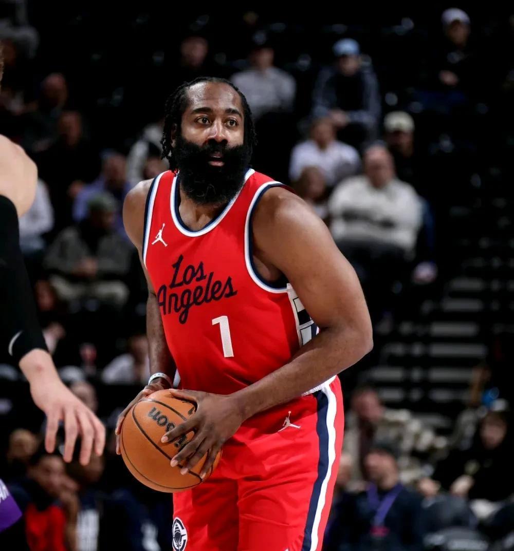 火箭力克森林狼，豪取四连胜