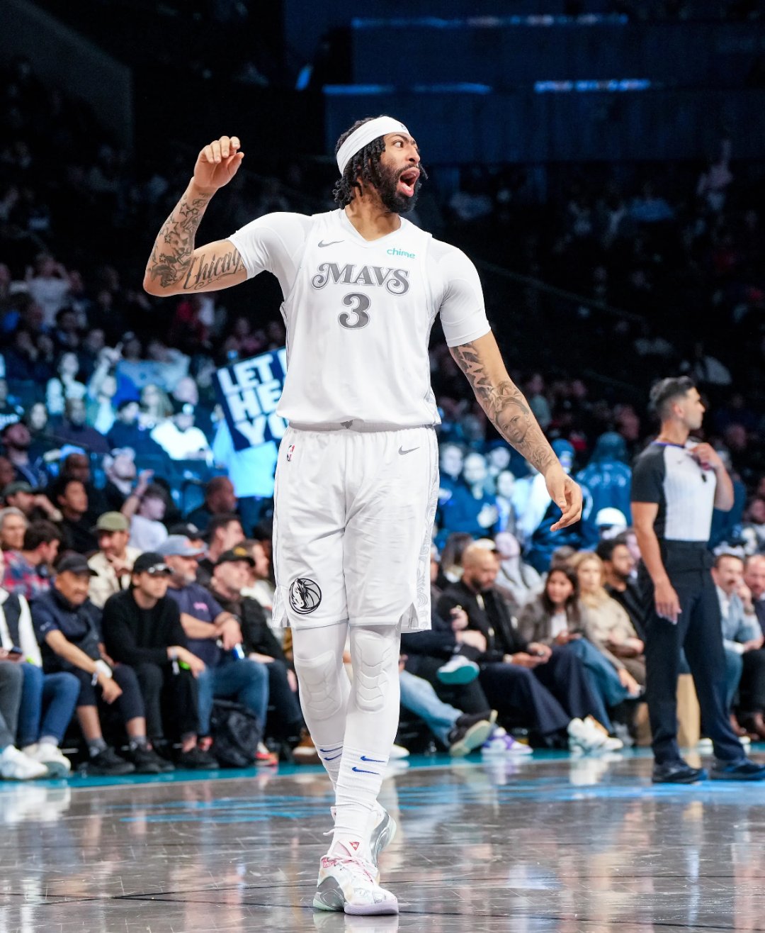 关于独行侠完胜灰熊,布克关键制胜的信息 关于独行侠完胜灰熊,布克关键制胜的信息